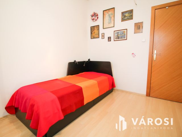 Eladó lakás a Római-part közelében